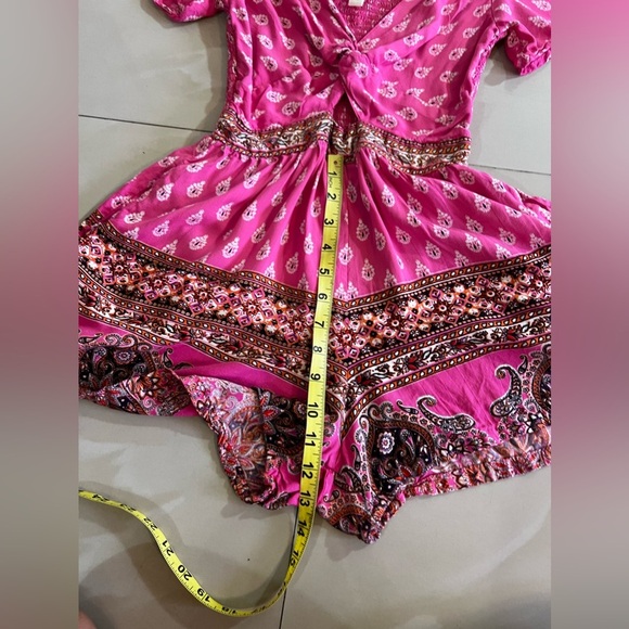 Francesca’s Mi Ami Bri Floral pink  Romper bell sleeve short jumpsuit summer S - Picture 8 of 16
